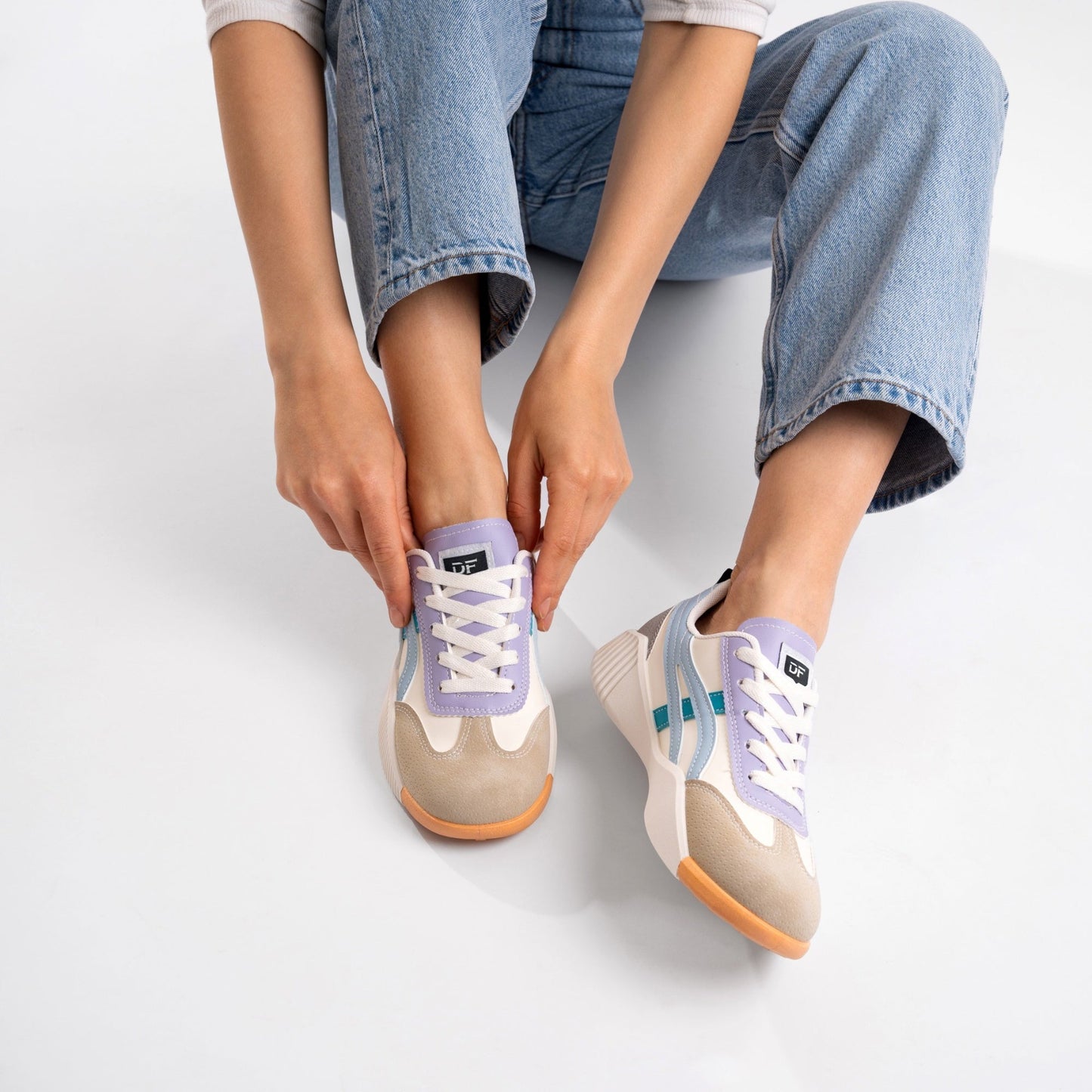 Moderne Vintage Sneakers π