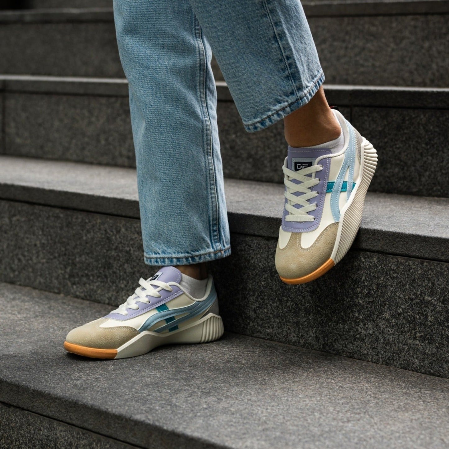 Moderne Vintage Sneakers π